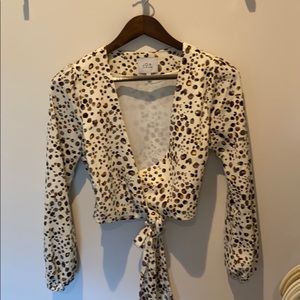 JOA printed crop top